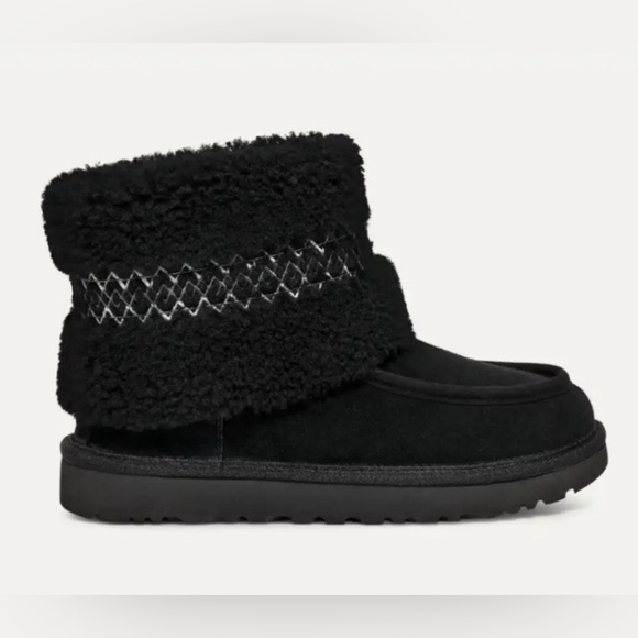 UGG Mini Braid Boot - NWOB - Picture 1 of 3